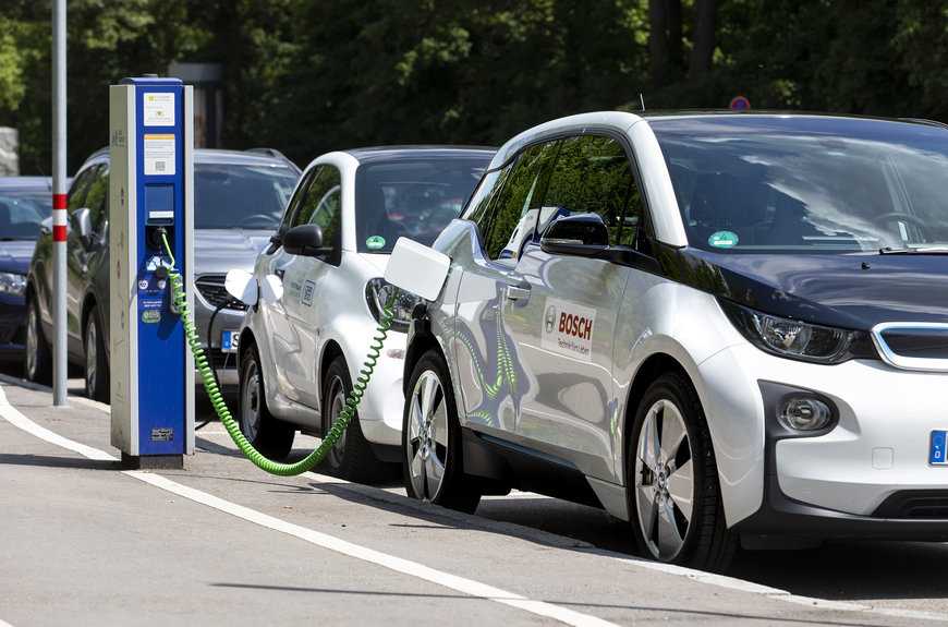 Bosch recharging services: key to more than 150,000 charge spots throughout Europe